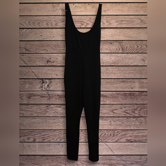 SHEIN Pants - 🌴 5/$13 SHEIN Black Jumpsuit